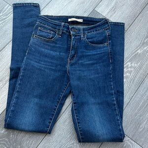 Levi’s skinny jeans high rise size 25